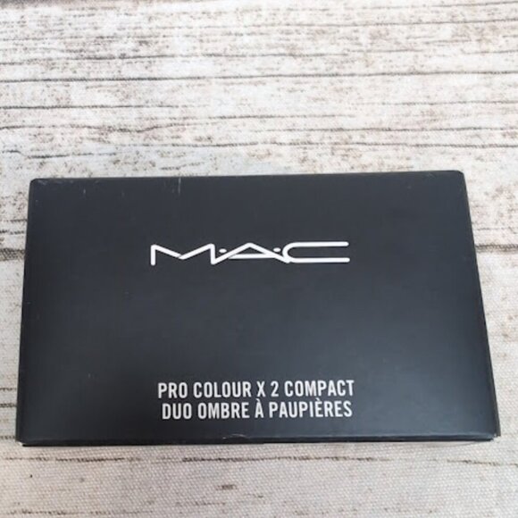 MAC Pro Colour X 2 Compact Brand New - No Eye Shadow Included - Picture 1 of 4